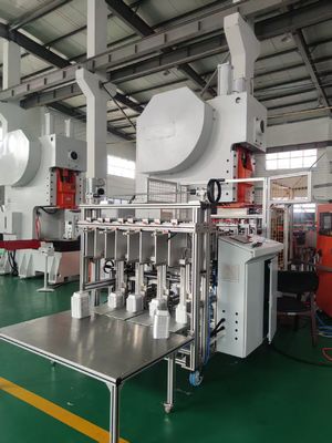 কেনা LK-T63 Aluminum Foil Container Making Machine with Automatic Scrap Recycling 19KW Motor Power and 38~70 Times/min Working Speed online manufacture