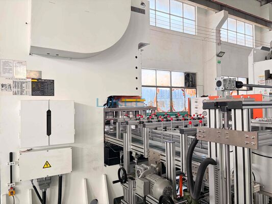 কেনা কাস্টম লোগো এমবোসিং এবং কাস্টম ছাঁচের জন্য দ্রুত ছাঁচ পরিবর্তন সহ ৬৩ টন অ্যালুমিনিয়াম ফয়েল কন্টেইনার মেশিন অনলাইনে উৎপাদন