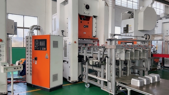 H ফ্রেম কাঠামো স্ক্র্যাপ Aspirator সঙ্গে অটোমেটিক অ্যালুমিনিয়াম ফয়েল ধারক মেশিন
