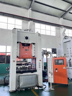 LK-T80 খাদ্য কন্টেইনার অ্যালুমিনিয়াম ফয়েল Punching স্বয়ংক্রিয় তৈরীর মেশিন OEM ODM সমর্থন