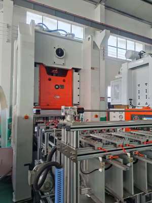 LK-T80 খাদ্য পাত্র তৈরির পাঞ্চিং মেশিন, দ্রুত ছাঁচ পরিবর্তনের সুবিধা সহ, ১৫ মিনিটের মধ্যে একজন অপারেটর দ্বারা সম্পন্ন