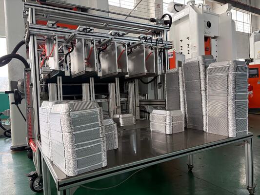 LK-T80 স্বয়ংক্রিয় 3003 খাদ নিষ্পত্তিযোগ্য 450ml অ্যালুমিনিয়াম টেক আউট কন্টেইনার তৈরির মেশিন